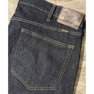 Wrangler Straight Fit 4 Way Flex Dark Wash Blue Jeans Size 38x32, New With Tags